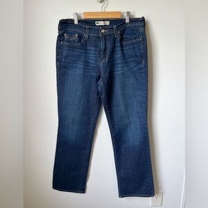 Levi’s Jeans Women Size 30 Blue Straight Leg 5 Pockets.